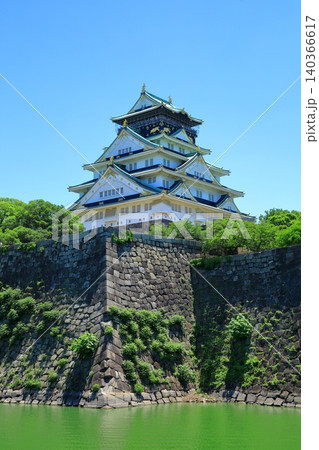 新緑の大阪城天守閣 新緑の大阪城天守閣 140366617