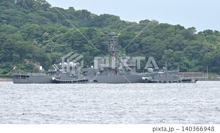 横須賀港に入港した護衛艦ちくま 横須賀港に入港した護衛艦ちくま 140366948