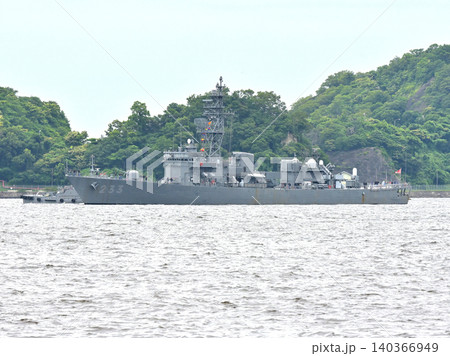 横須賀港に入港した護衛艦ちくま 横須賀港に入港した護衛艦ちくま 140366949