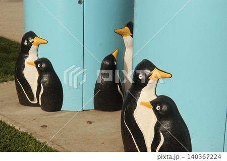 オーストラリアのペンギン村のゴミ箱 オーストラリアのペンギン村のゴミ箱 140367224