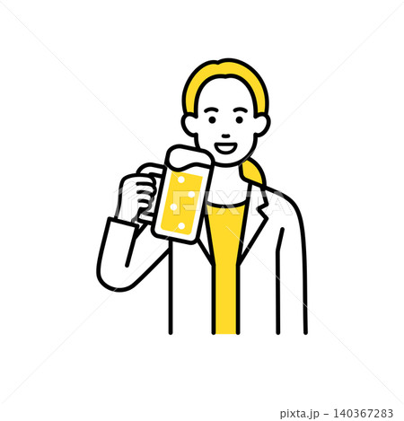ビールで乾杯する若い女性会社員 ビールで乾杯する若い女性会社員 140367283