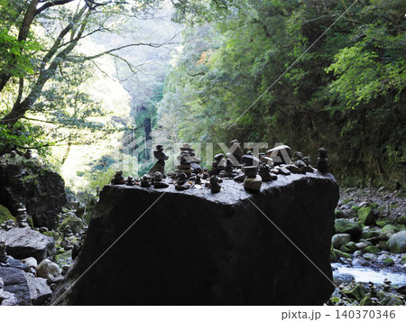 宮崎の神秘的な天岩戸神社と天安河原 宮崎の神秘的な天岩戸神社と天安河原 140370346