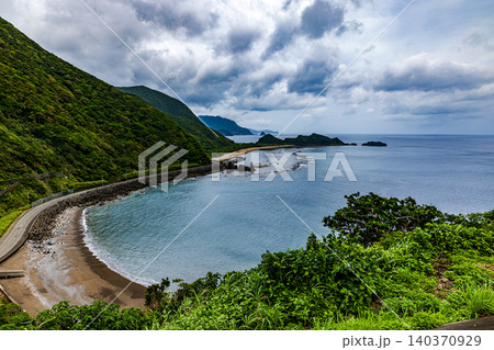 奄美大島　 戸円ふれあいパークから見た海の風景 140370929