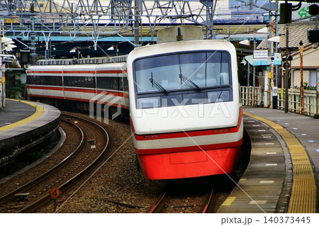 堀切駅カーブを行く… 特急【りょうもう】200系 堀切駅カーブを行く… 特急【りょうもう】200系 140373445