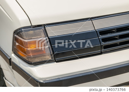 古い自動車のヘッドライト Headlight of the old car 古い自動車のヘッドライト Headlight of the old car 140373766