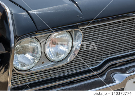 古い自動車のヘッドライト Headlight of the old car 古い自動車のヘッドライト Headlight of the old car 140373774