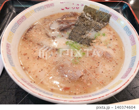 香ばしき至福の一杯　熊本ラーメン 140374604