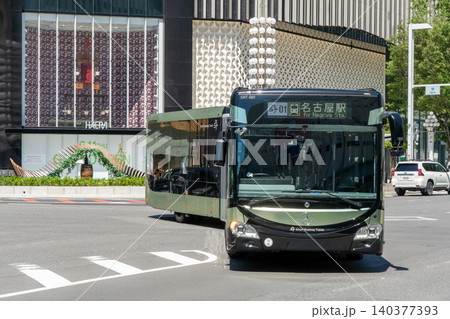 名古屋栄エリアを走行する次世代型SRT連接バス 名古屋栄エリアを走行する次世代型SRT連接バス 140377393