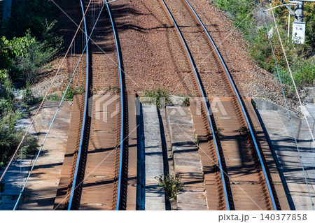 鉄道の線路 軌道構造の切り替え地点(バラスト軌道とスラブ軌道) 鉄道の線路 軌道構造の切り替え地点(バラスト軌道とスラブ軌道) 140377858