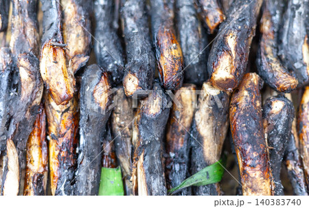 Rustic Preparation of Calcots for Catalan BBQ Tradition Rustic Preparation of Calcots for Catalan BBQ Tradition 140383740