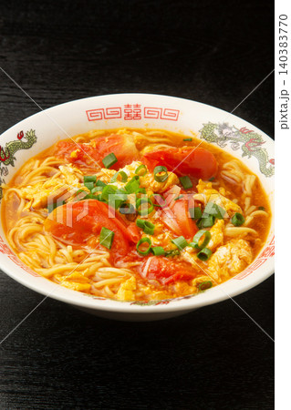 トマたまラーメン 140383770