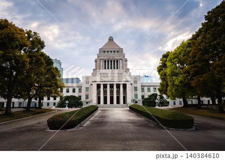 春の国会議事堂外観 春の国会議事堂外観 140384610