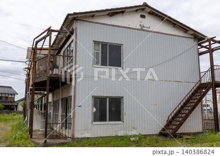 日本の茨城県の住宅街で見た古くてとても美しい建物 日本の茨城県の住宅街で見た古くてとても美しい建物 140386824