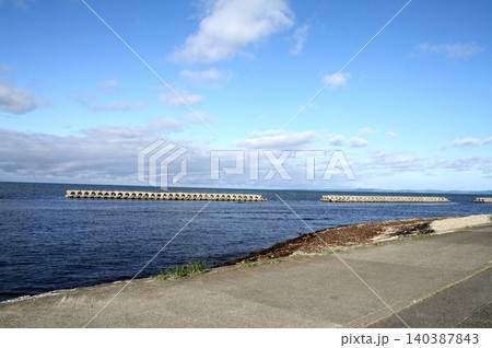 北海道稚内市 ノシャップ岬近辺の海岸 (14年8月撮影) 140387843