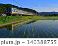 鉄道　列車　JR  山陰本線　京都口　みどり　緑　夏　田園　田んぼ　水鏡　夏 140388755