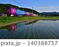 鉄道　列車　JR  山陰本線　京都口　みどり　緑　夏　田園　田んぼ　水鏡　夏 140388757