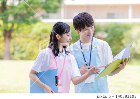 医療　介護士のポートレート 140392105