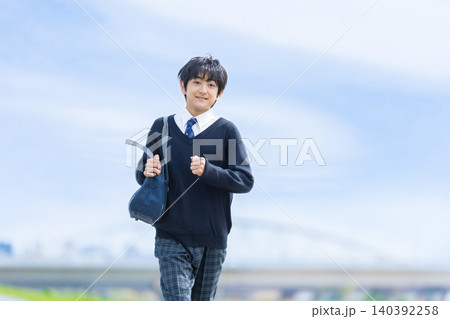 走る中学生 走る中学生 140392258