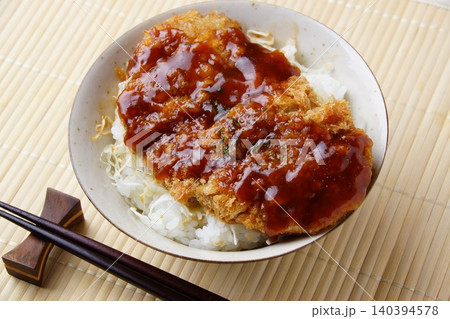 ソースカツ丼 140394578