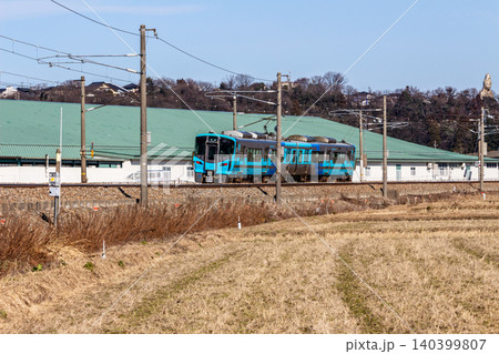 北陸を走る青いローカル線車両 IRいしかわ鉄道521系(加賀温泉・大聖寺周辺の田園風景) 北陸を走る青いローカル線車両 IRいしかわ鉄道521系(加賀温泉・大聖寺周辺の田園風景) 140399807