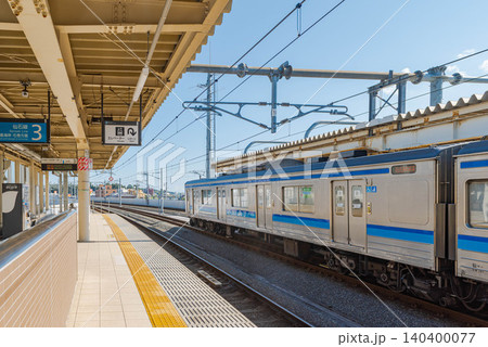 多賀城駅に停車する仙石線電車 多賀城駅に停車する仙石線電車 140400077