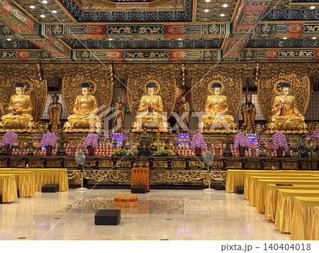 中国、香港の観光地昂坪(ゴンピン)ビレッジの寶蓮寺(ポーリン寺) 中国、香港の観光地昂坪(ゴンピン)ビレッジの寶蓮寺(ポーリン寺) 140404018