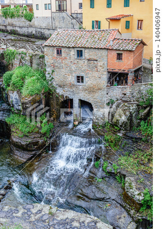 Old mill house in Loro Ciuffenna village, Tuscany, Italy. Old mill house in Loro Ciuffenna village, Tuscany, Italy. 140406947