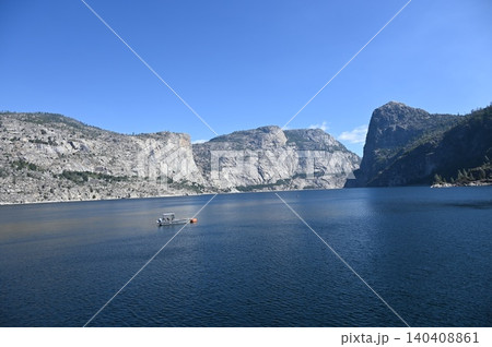 Hetch Hetchy Reservoir with Kolana Rock in Yosemite National Park. 140408861