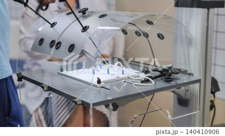 Medical student training on a surgical simulator for minimally invasive procedures Medical student training on a surgical simulator for minimally invasive procedures 140410906