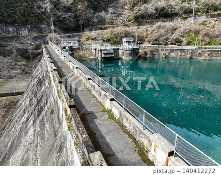 徳島県三好市 若宮谷ダムの風景 徳島県三好市 若宮谷ダムの風景 140412272