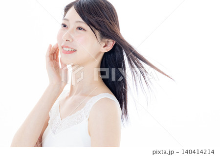 若い女性のヘアイメージ 140414214