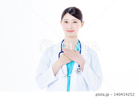 若い女性医師 若い女性医師 140414252