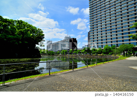 東京 皇居平川門とその周辺の街並み 東京 皇居平川門とその周辺の街並み 140416150