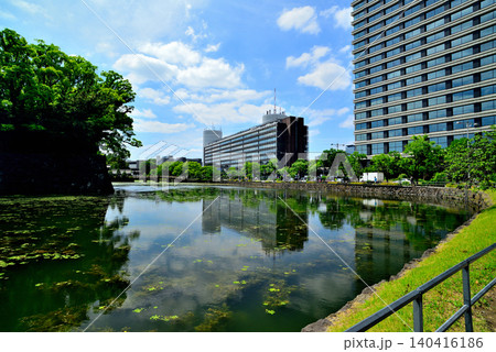 東京 皇居平川門とその周辺の街並み 東京 皇居平川門とその周辺の街並み 140416186