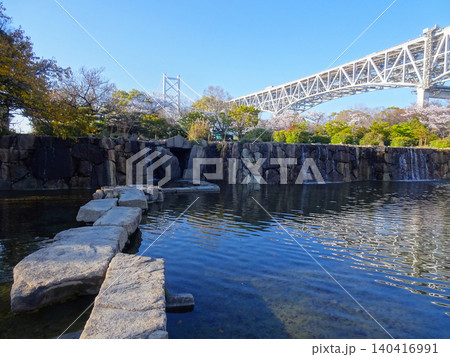 瀬戸大橋記念公園から見る瀬戸大橋(香川県坂出市番の州緑町)春 瀬戸大橋記念公園から見る瀬戸大橋(香川県坂出市番の州緑町)春 140416991