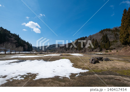 残雪期の栃本廃寺跡 東塔側から 鳥取県鳥取市国府町 残雪期の栃本廃寺跡 東塔側から 鳥取県鳥取市国府町 140417454