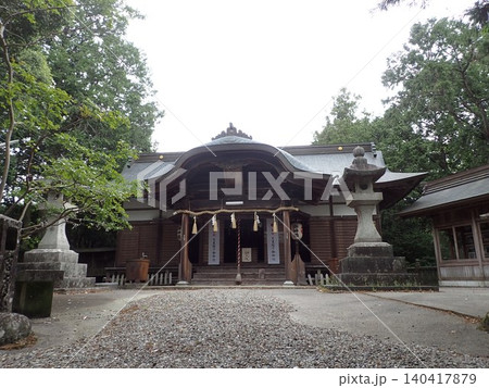香川県高松市にある大きな銀杏の木で有名な神社で、奈良時代に創建されたと伝わる岩部八幡神社 140417879