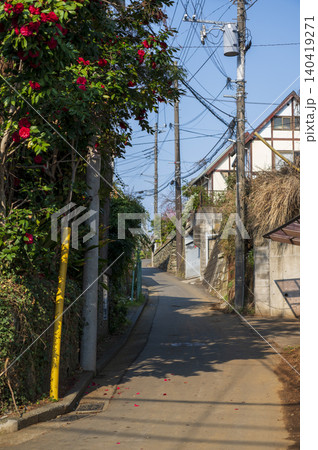 町中の路地の風景 町中の路地の風景 140419271