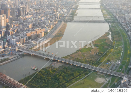 機上から見た夕刻の淀川(2026年5月撮影)大阪市上空 機上から見た夕刻の淀川(2026年5月撮影)大阪市上空 140419395