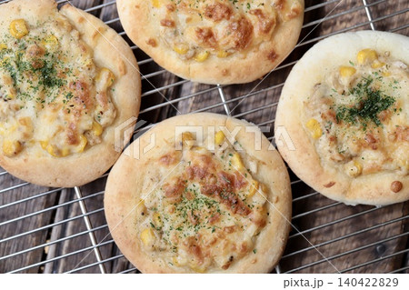 米粉と豆腐のグルテンフリーパン 手作りチーズツナコーンパン 米粉と豆腐のグルテンフリーパン 手作りチーズツナコーンパン 140422829