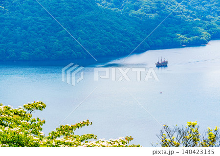 【神奈川県】箱根芦ノ湖　湖上の遊覧船 140423135