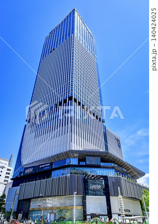 名古屋市、ザ・ランドマーク名古屋栄の建物外観 名古屋市、ザ・ランドマーク名古屋栄の建物外観 140424025