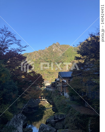 紅葉が美しい大分県耶馬溪 140424451