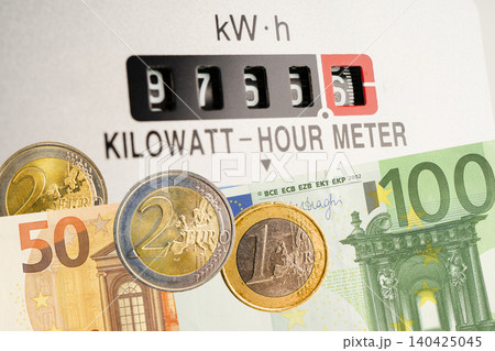 Electric measuring power meter for energy cost at home and office. 140425045