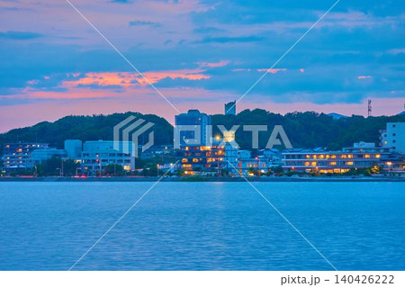 島根県松江市の宍道湖畔から夕方の眺望(千鳥町,松江しんじ湖温泉のホテルなど) 島根県松江市の宍道湖畔から夕方の眺望(千鳥町,松江しんじ湖温泉のホテルなど) 140426222