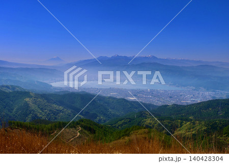 諏訪湖と富士山・高ボッチ山から(長野県・岡谷市、塩尻市) 諏訪湖と富士山・高ボッチ山から(長野県・岡谷市、塩尻市) 140428304