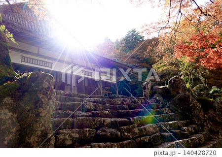 高源寺の方丈 丹波紅葉三山のひとつ 天目楓(てんもくかえで)が美しい風景 兵庫県丹波市 高源寺の方丈 丹波紅葉三山のひとつ 天目楓(てんもくかえで)が美しい風景 兵庫県丹波市 140428720