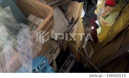 ゴミ屋敷 ゴミ屋敷 140429214