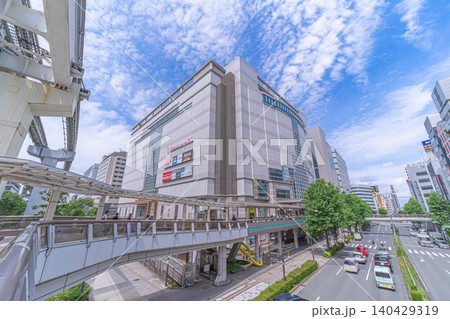 立川高島屋S.C.とペデストリアンデッキ、多摩モノレール軌道の風景【東京都立川市曙町】 立川高島屋S.C.とペデストリアンデッキ、多摩モノレール軌道の風景【東京都立川市曙町】 140429319