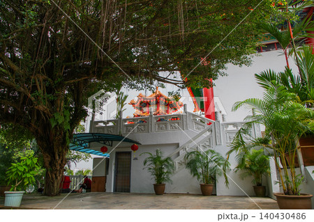 largest Buddhist temple Thean Hou Kuala Lumpur. facade decorated Chinese denlong largest Buddhist temple Thean Hou Kuala Lumpur. facade decorated Chinese denlong 140430486